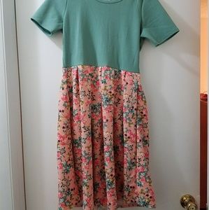 Lularoe Amelia - size medium w/small imperfection